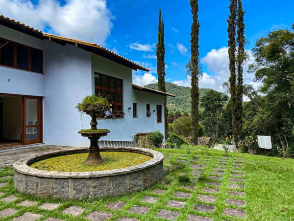 Imagem Imóvel com 9 Quartos à Venda, 220.000 m² em Serrinha - Teresópolis Imagem Imóvel com 9 Quartos à Venda, 220.000 m² em Serrinha - Teresópolis