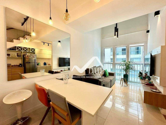 Apartamento com 2 Quartos à Venda, 83 m² em Gonzaga - Santos