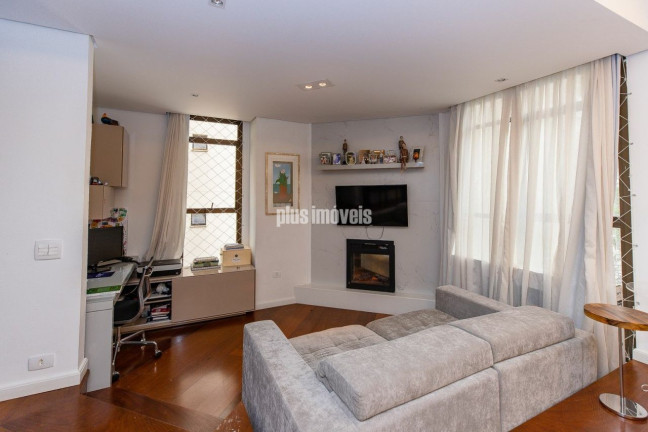 Imagem Apartamento com 4 Quartos à Venda, 220 m² em Moema - São Paulo