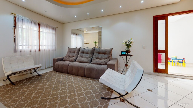 Imagem Casa com 3 Quartos à Venda, 300 m² em Parque Dos Maias - Porto Alegre Imagem Casa com 3 Quartos à Venda, 300 m² em Parque Dos Maias - Porto Alegre