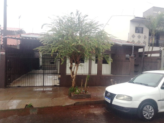 Imagem Casa com 2 Quartos para Alugar, em Arapongas Imagem Casa com 2 Quartos para Alugar, em Arapongas