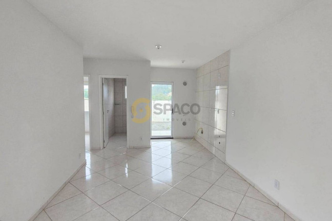 Imagem Casa com 2 Quartos para Alugar, 80 m² em Guaramirim Imagem Casa com 2 Quartos para Alugar, 80 m² em Guaramirim