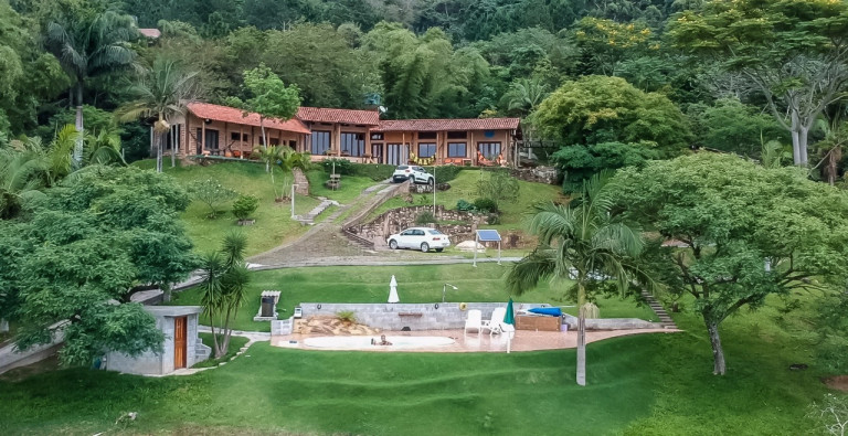 Imagem Casa com 3 Quartos à Venda, 38.588 m² em Praia Da Gamboa - Garopaba Imagem Casa com 3 Quartos à Venda, 38.588 m² em Praia Da Gamboa - Garopaba