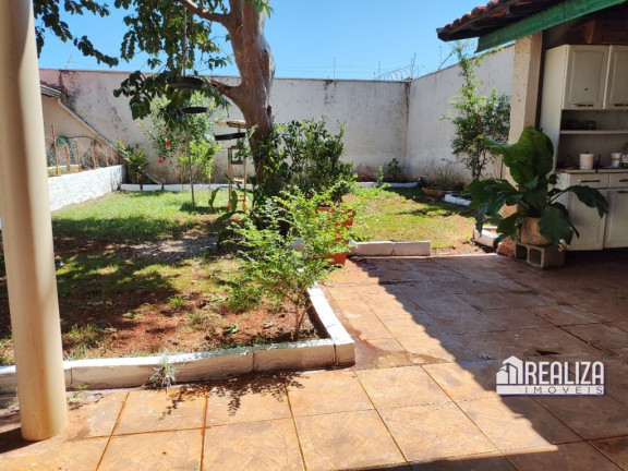 Imagem Casa com 4 Quartos à Venda, 480 m² em Santa Maria - Uberaba Imagem Casa com 4 Quartos à Venda, 480 m² em Santa Maria - Uberaba