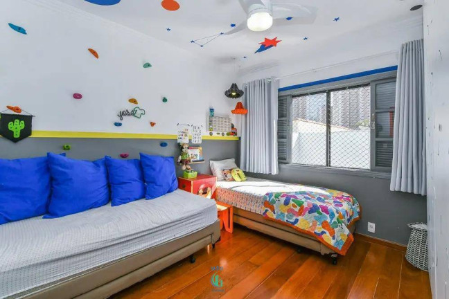 Imagem Casa com 4 Quartos à Venda, 240 m² Imagem Casa com 4 Quartos à Venda, 240 m²