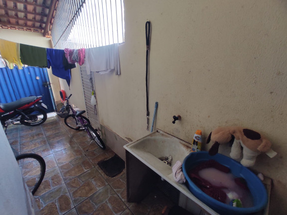 Imagem Imóvel com 
            	3             Quartos à Venda, 364 m² em 
            	Sitios Santa Luzia             - 
            	Aparecida De Goiania            
