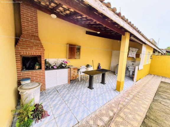 Imagem Casa com 3 Quartos à Venda, 95 m² em Estância São José - Peruíbe