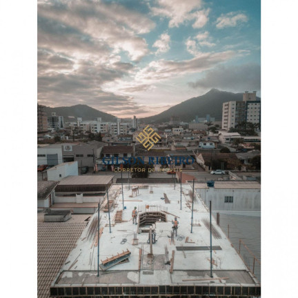Imagem Apartamento com 2 Quartos à Venda, 71 m² em Tabuleiro - Camboriú