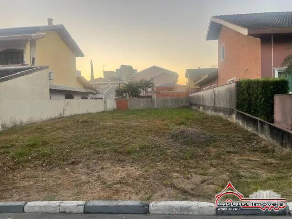 Terreno em Condomínio à Venda, 360 m² em Jardim Califórnia - Jacareí