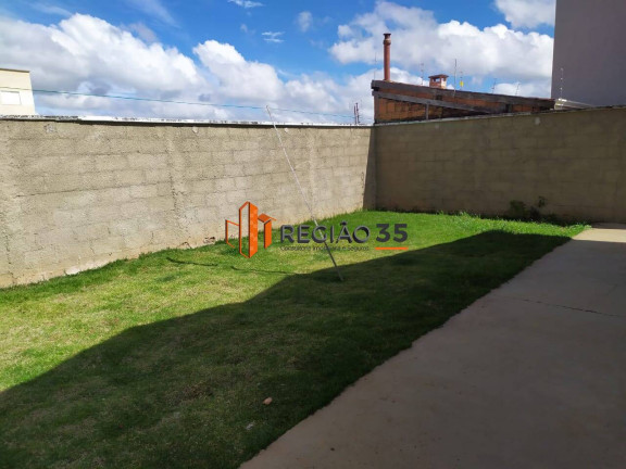Imagem Casa com 3 Quartos à Venda, 250 m² em Jardim Das Azaléias - Poços De Caldas Imagem Casa com 3 Quartos à Venda, 250 m² em Jardim Das Azaléias - Poços De Caldas
