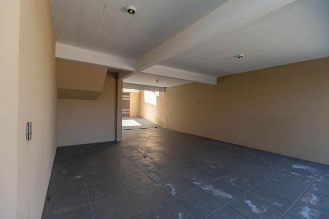 Imagem Casa com 3 Quartos à Venda, 280 m² em Seminário - Curitiba Imagem Casa com 3 Quartos à Venda, 280 m² em Seminário - Curitiba