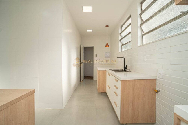 Imagem Apartamento com 4 Quartos à Venda, 130 m² em Tijuca - Rio De Janeiro Imagem Apartamento com 4 Quartos à Venda, 130 m² em Tijuca - Rio De Janeiro