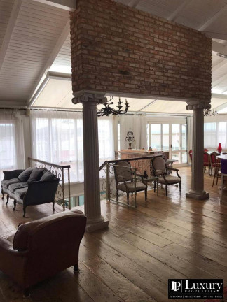 Imagem Casa com 5 Quartos à Venda, em Lagoa Da Conceição - Florianópolis Imagem Casa com 5 Quartos à Venda, em Lagoa Da Conceição - Florianópolis