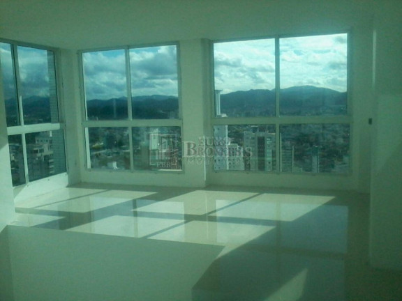 Cobertura com 3 Quartos à Venda, 330 m² em Centro - Balneário Camboriú