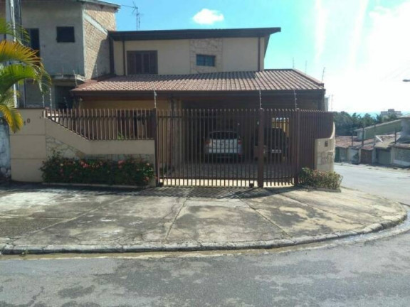 Sobrado com 4 Quartos à Venda, 237 m² em Esplanada Independência - Taubaté
