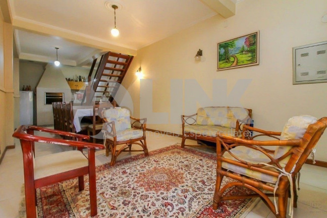 Imagem Casa com 5 Quartos à Venda, 192 m² em Passo Da Areia - Porto Alegre Imagem Casa com 5 Quartos à Venda, 192 m² em Passo Da Areia - Porto Alegre