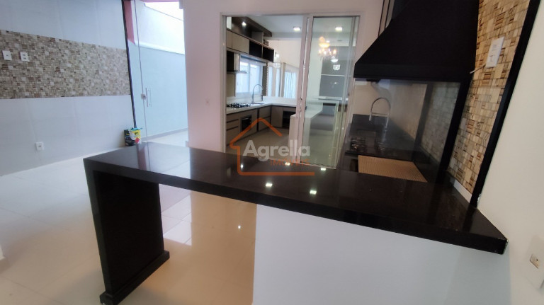 Imagem Imóvel com 3 Quartos à Venda, 237 m² em Condominio Village Da Serra - Mogi Guaçu Imagem Imóvel com 3 Quartos à Venda, 237 m² em Condominio Village Da Serra - Mogi Guaçu