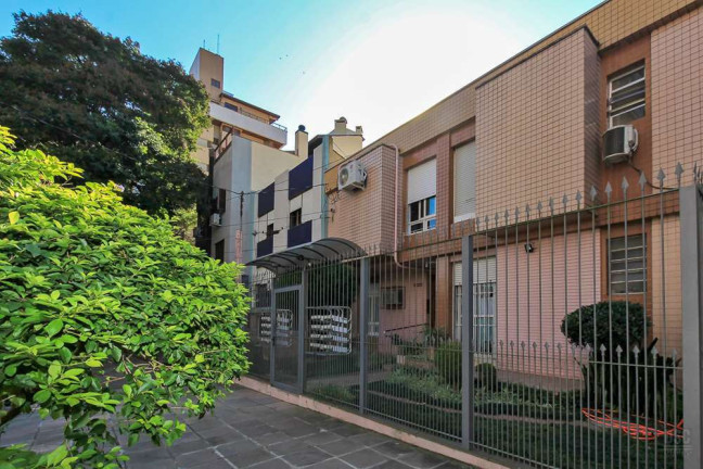 Imagem Imóvel com 1 Quarto à Venda, 28 m² em Petrópolis - Porto Alegre Imagem Imóvel com 1 Quarto à Venda, 28 m² em Petrópolis - Porto Alegre