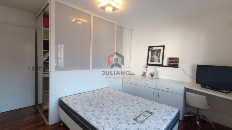 Imagem Casa com 4 Quartos à Venda, 198 m² em Jardim Itu - Porto Alegre Imagem Casa com 4 Quartos à Venda, 198 m² em Jardim Itu - Porto Alegre