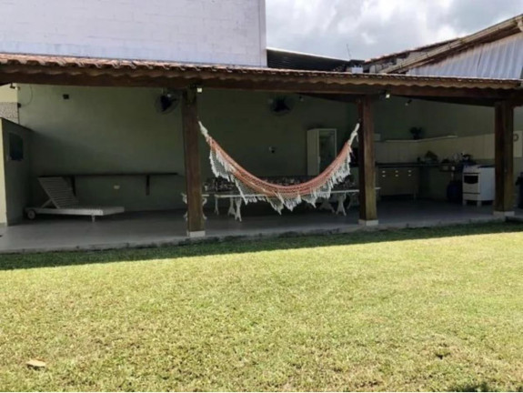 Imagem Casa com 4 Quartos à Venda, 240 m² em Centro - Ubatuba