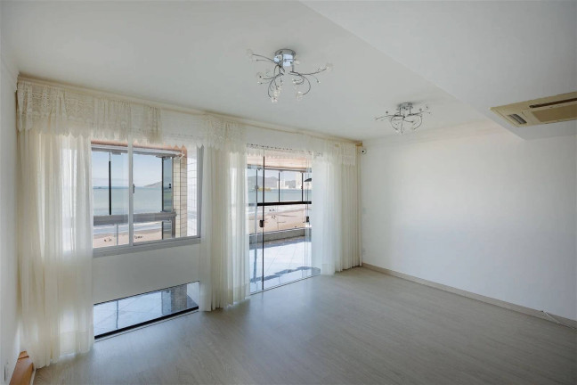 Imagem Apartamento com 3 Quartos para Alugar, 195 m² em Centro - Balneário Camboriú