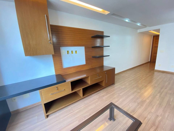 Imagem Imóvel com 3 Quartos à Venda, 92 m² em Icaraí - Niterói Imagem Imóvel com 3 Quartos à Venda, 92 m² em Icaraí - Niterói