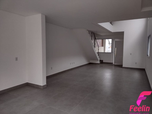 Imagem Casa com 3 Quartos à Venda, 150 m² em Campeche - Florianópolis Imagem Casa com 3 Quartos à Venda, 150 m² em Campeche - Florianópolis