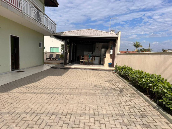 Imagem Casa com 3 Quartos à Venda, 380 m² em Centro - Balneário Barra Do Sul Imagem Casa com 3 Quartos à Venda, 380 m² em Centro - Balneário Barra Do Sul