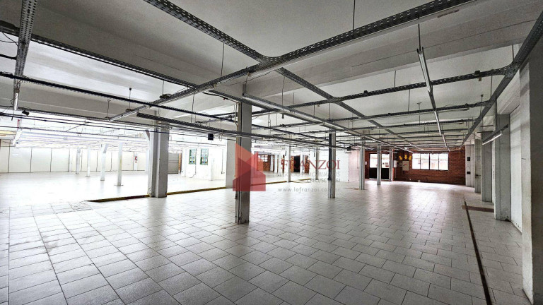 Galpão para Alugar, 3.000 m² em Centro - Itajaí