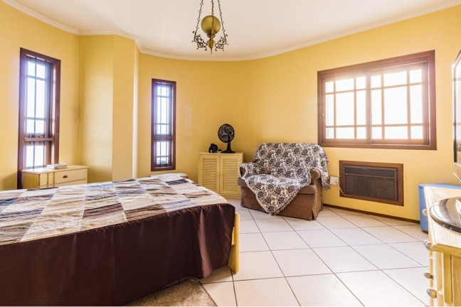 Imagem Casa com 4 Quartos à Venda, 395 m² em Jardim Planalto - Porto Alegre Imagem Casa com 4 Quartos à Venda, 395 m² em Jardim Planalto - Porto Alegre
