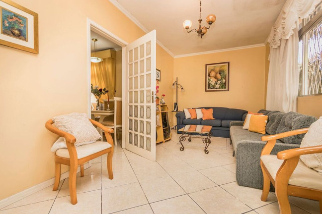 Imagem Casa com 3 Quartos à Venda, 151 m² em Santa Maria Goretti - Porto Alegre Imagem Casa com 3 Quartos à Venda, 151 m² em Santa Maria Goretti - Porto Alegre