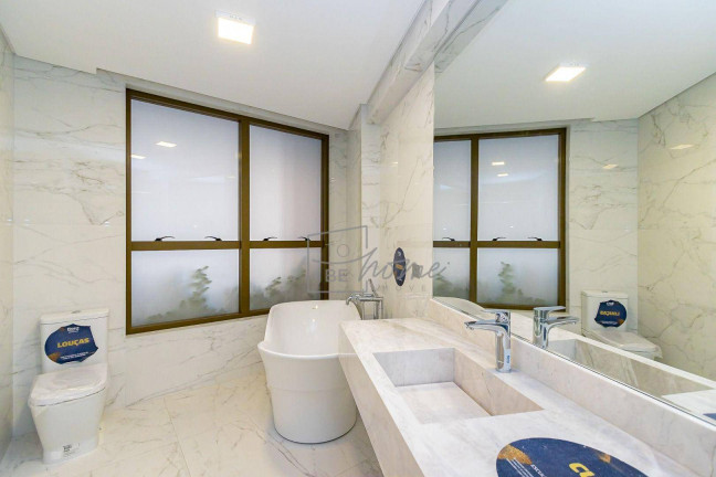Imagem Apartamento com 3 Quartos à Venda, 233 m² em água Verde - Curitiba