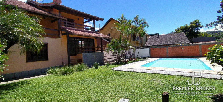 Imagem Casa com 4 Quartos à Venda, 350 m² em Comary - Teresópolis Imagem Casa com 4 Quartos à Venda, 350 m² em Comary - Teresópolis