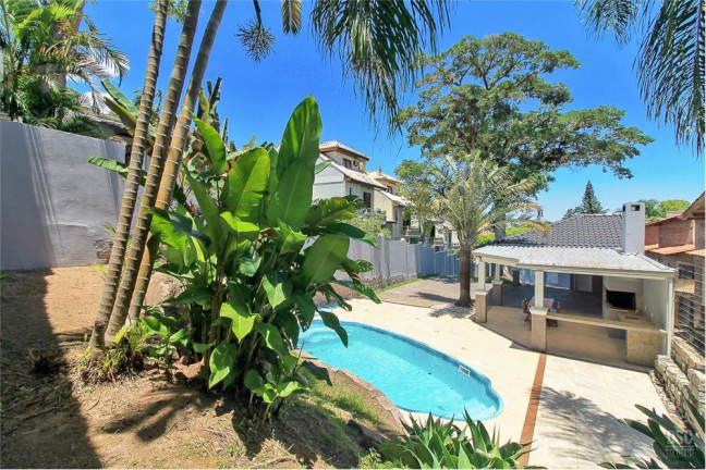 Imagem Casa com 3 Quartos à Venda, em Ipanema - Porto Alegre Imagem Casa com 3 Quartos à Venda, em Ipanema - Porto Alegre