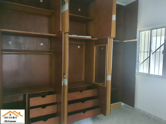Imagem Sobrado com 6 Quartos à Venda, em Senador Camará - Rio De Janeiro Imagem Sobrado com 6 Quartos à Venda, em Senador Camará - Rio De Janeiro