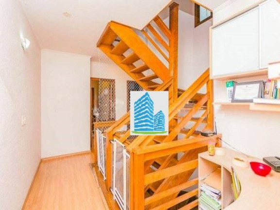 Imagem Sobrado com 4 Quartos à Venda, 255 m² em Jardim Itu - Porto Alegre