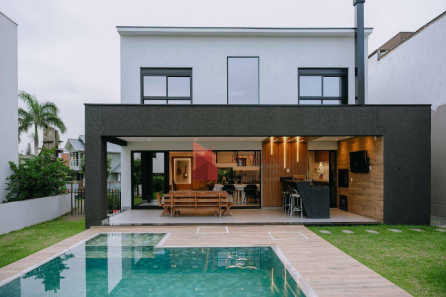 Imagem Casa com 3 Quartos à Venda, 309 m² em Dom Bosco - Itajaí Imagem Casa com 3 Quartos à Venda, 309 m² em Dom Bosco - Itajaí