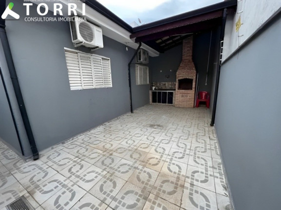 Imagem Casa com 3 Quartos à Venda, 100 m² em Wanel Ville - Sorocaba Imagem Casa com 3 Quartos à Venda, 100 m² em Wanel Ville - Sorocaba
