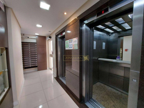 Imagem Imóvel com 3 Quartos à Venda, 131 m² em Centro - Florianópolis Imagem Imóvel com 3 Quartos à Venda, 131 m² em Centro - Florianópolis