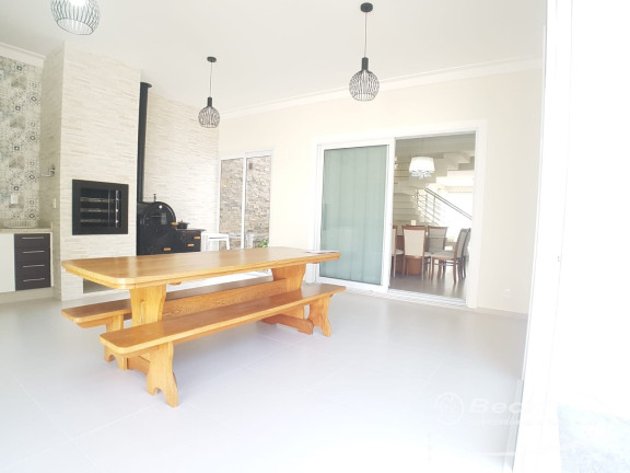 Imagem Casa com 3 Quartos à Venda, 314 m² em Floresta - Joinville Imagem Casa com 3 Quartos à Venda, 314 m² em Floresta - Joinville