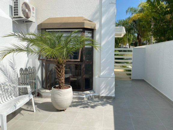 Imagem Casa com 3 Quartos à Venda, 170 m² em Tamboré - Santana De Parnaíba Imagem Casa com 3 Quartos à Venda, 170 m² em Tamboré - Santana De Parnaíba