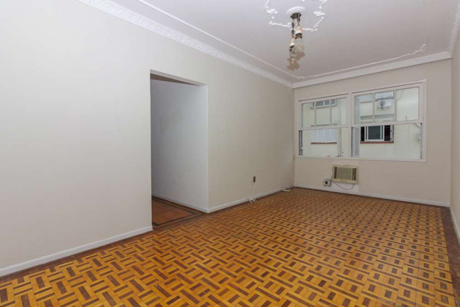 Imagem Imóvel com 3 Quartos à Venda, em Menino Deus - Porto Alegre Imagem Imóvel com 3 Quartos à Venda, em Menino Deus - Porto Alegre