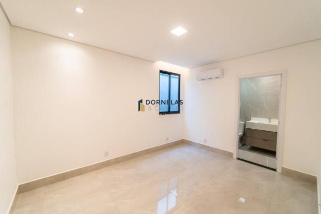 Imagem Casa com 4 Quartos à Venda, 400 m² em Setor Habitacional Arniqueira (águas Claras) - Brasília Imagem Casa com 4 Quartos à Venda, 400 m² em Setor Habitacional Arniqueira (águas Claras) - Brasília