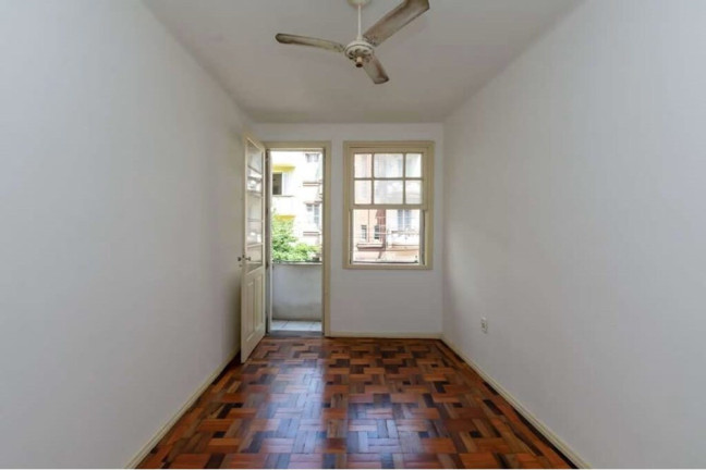 Imagem Imóvel com 3 Quartos à Venda, 75 m² em Centro Histórico - Porto Alegre Imagem Imóvel com 3 Quartos à Venda, 75 m² em Centro Histórico - Porto Alegre