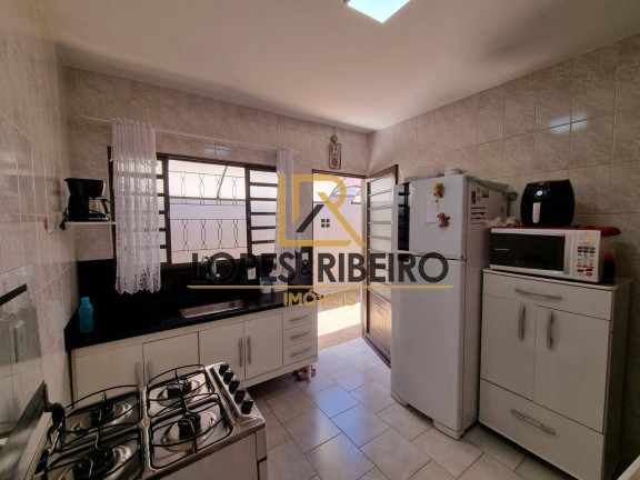 Imagem Casa com 2 Quartos à Venda, 125 m² em Jardim Chácara Dos Pinheiros - Botucatu Imagem Casa com 2 Quartos à Venda, 125 m² em Jardim Chácara Dos Pinheiros - Botucatu