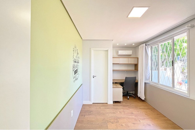 Imagem Casa com 4 Quartos à Venda, 207 m² em Teresópolis - Porto Alegre Imagem Casa com 4 Quartos à Venda, 207 m² em Teresópolis - Porto Alegre