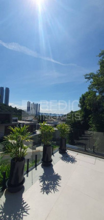 Imagem Casa com 4 Quartos à Venda, 432 m² em Barra - Balneário Camboriú Imagem Casa com 4 Quartos à Venda, 432 m² em Barra - Balneário Camboriú