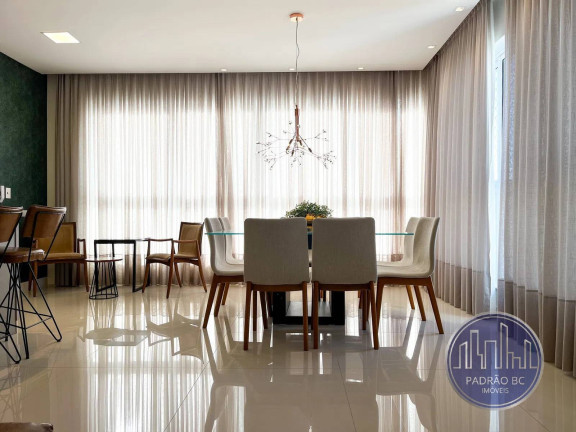 Imagem Apartamento com 3 Quartos à Venda, 137 m² em Centro - Balneário Camboriú Imagem Apartamento com 3 Quartos à Venda, 137 m² em Centro - Balneário Camboriú