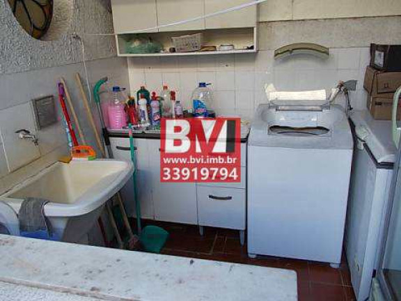 Imagem Casa com 5 Quartos à Venda, 150 m² em Vila Kosmos - Rio De Janeiro