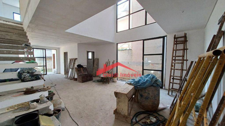 Imagem Sobrado com 3 Quartos à Venda, 218 m² em Iririú - Joinville Imagem Sobrado com 3 Quartos à Venda, 218 m² em Iririú - Joinville